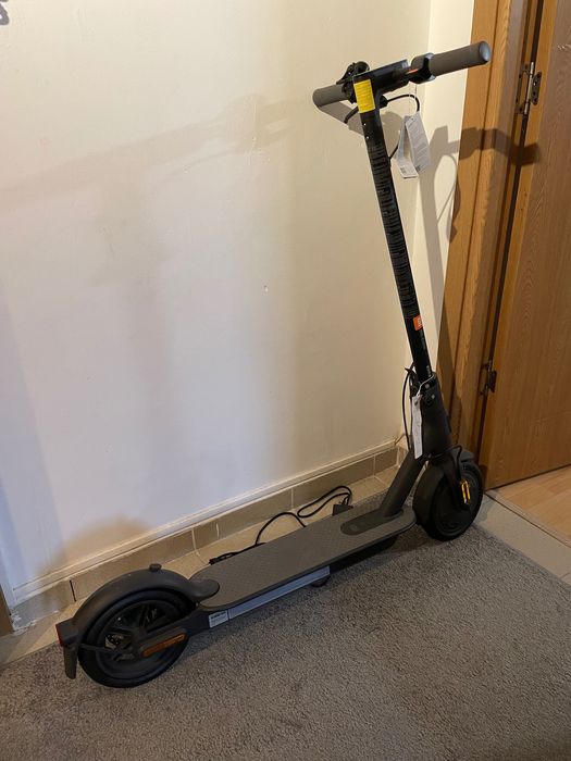 Trotinetă electrică xiomi (nouă)