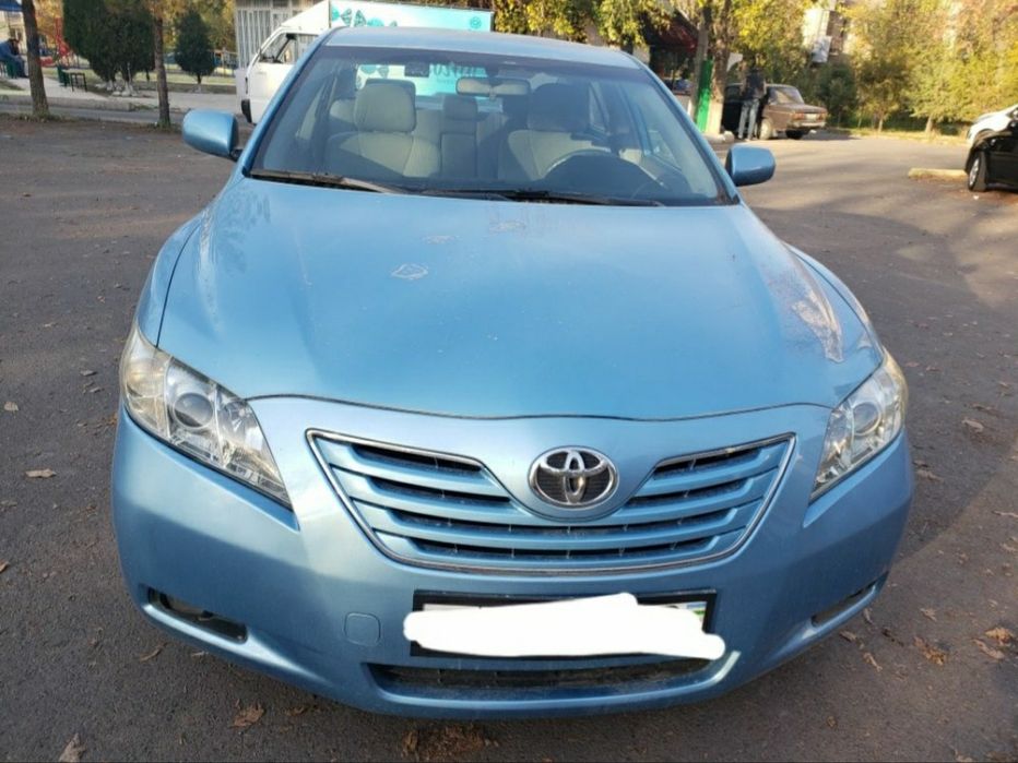 Toyota camry продается