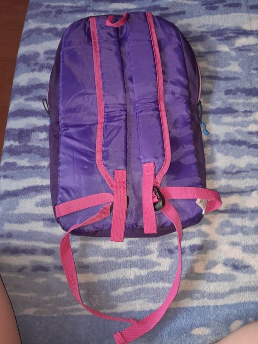 Vând ghiozdan/rucsac