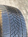 235 45 18 Dunlop