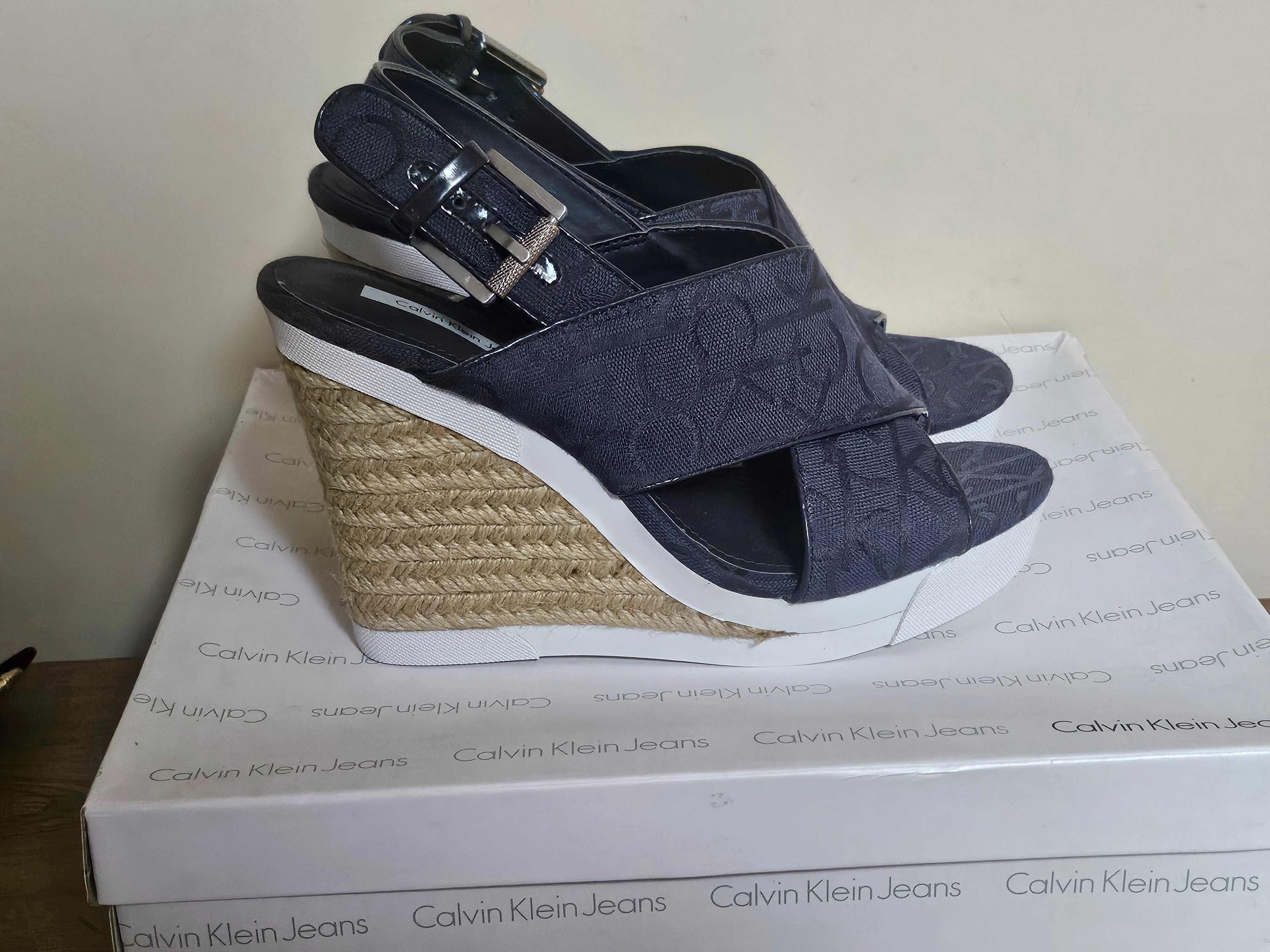 Calvin Klein оригинални дамски сандали