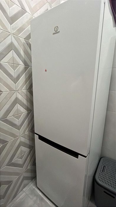 Холодильник на запчасти,