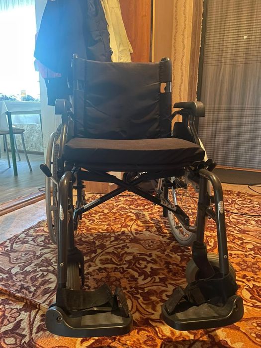 Инвалидная коляска