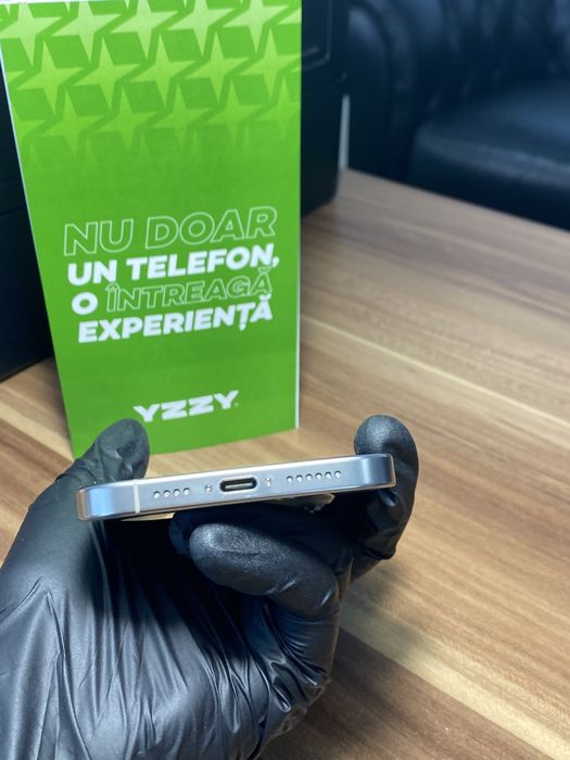 iPhone 16 Pro Max / 256 GB / Sănătate baterie 98% / Ca nou