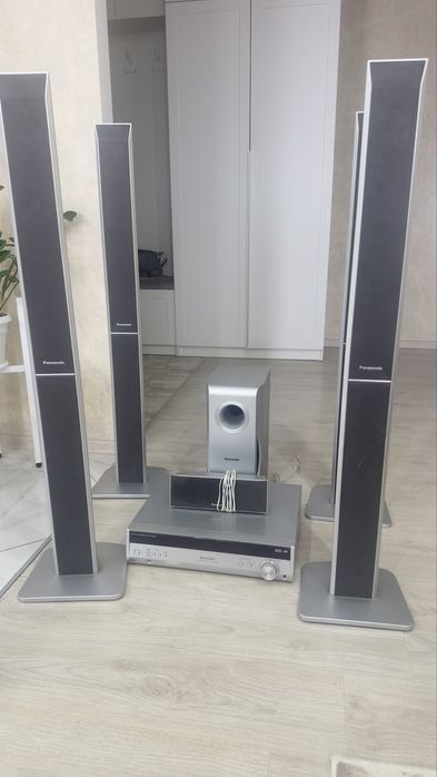 Акустика 5.1 для домашнего кииотеатра.