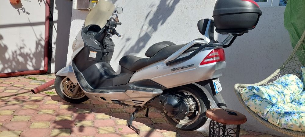 Maxiscuter 250cc an 2005, negociabil