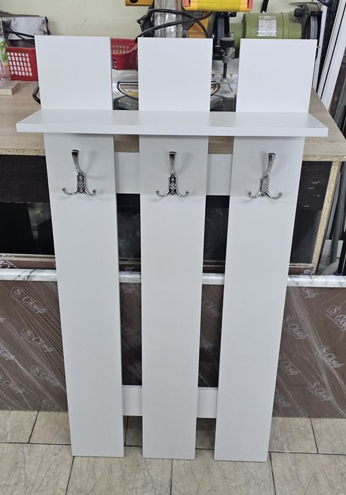 Вешалка настенная в наличии, новая (доставка)