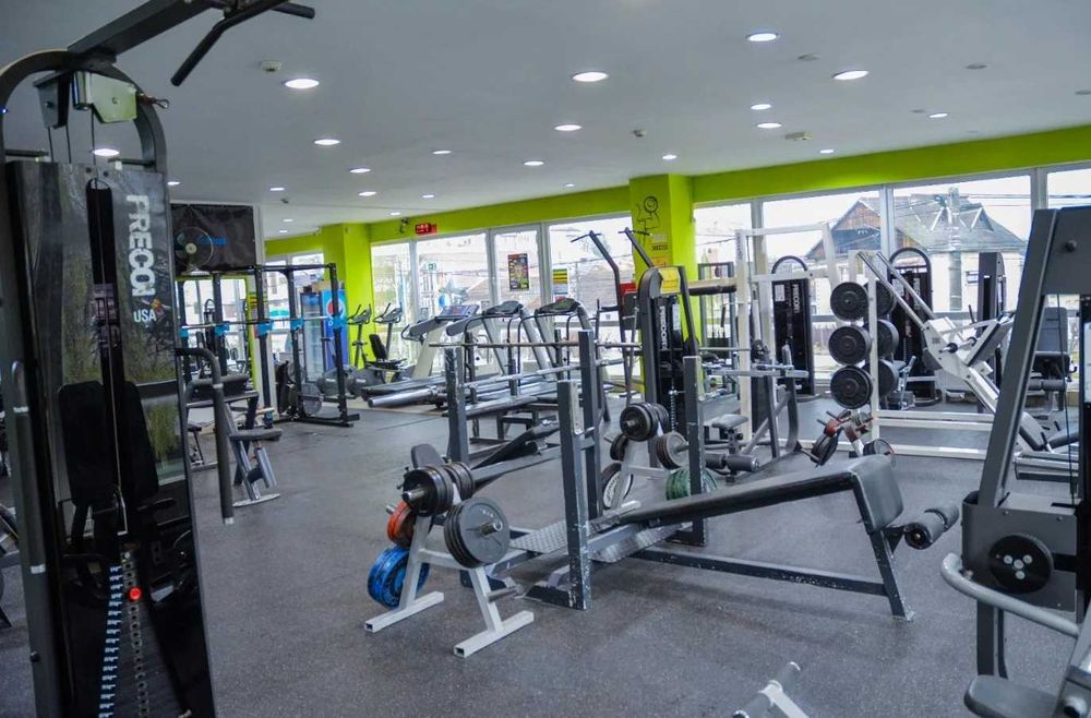 Aparate Sala de Fitness