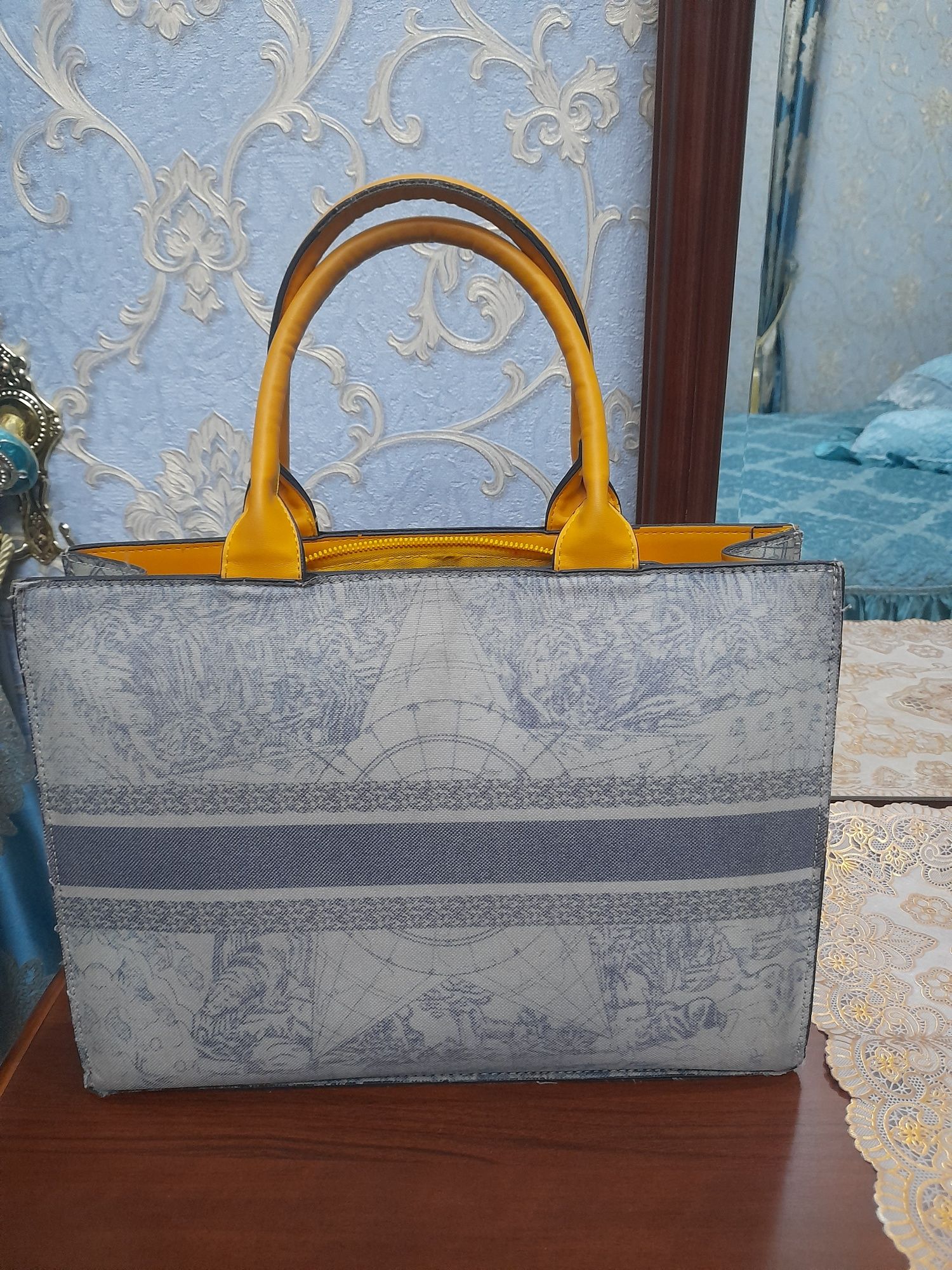 Сумка Christian Dior подделка