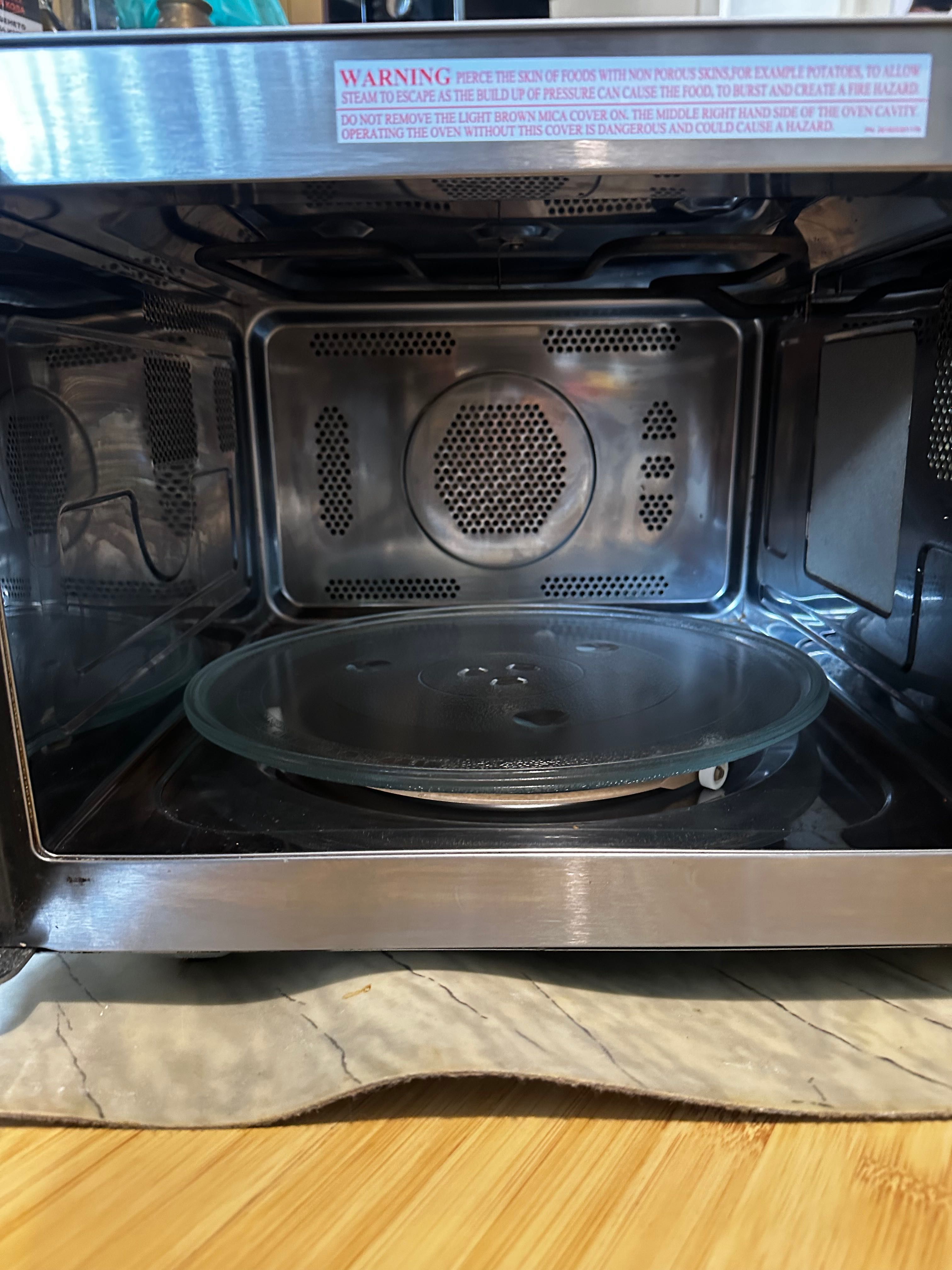 Микровълнова печка Delonghi