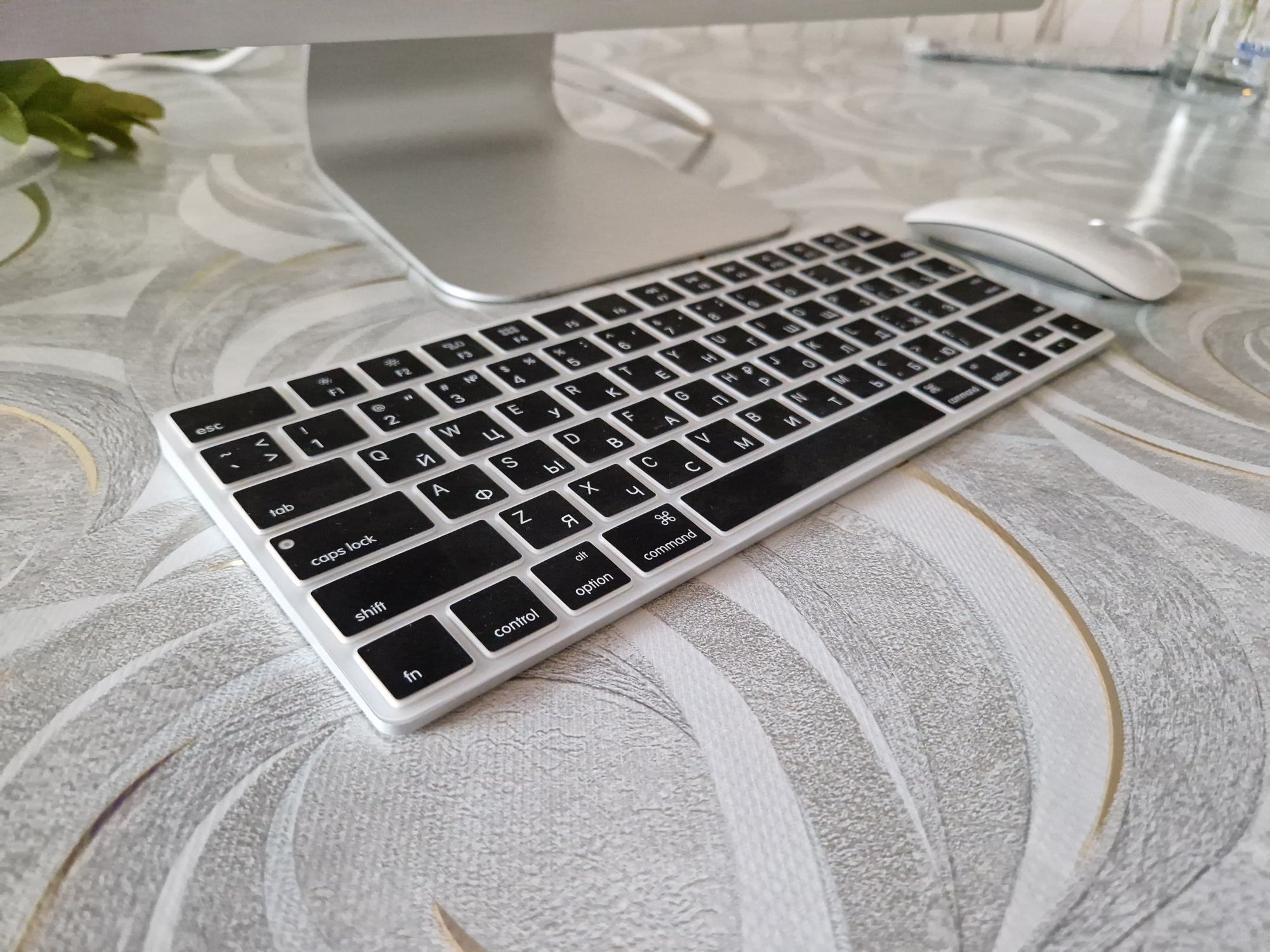 iMac  21.5 Late 2015 , Intel Core i5, 2.8 ГГЦ , как новый !