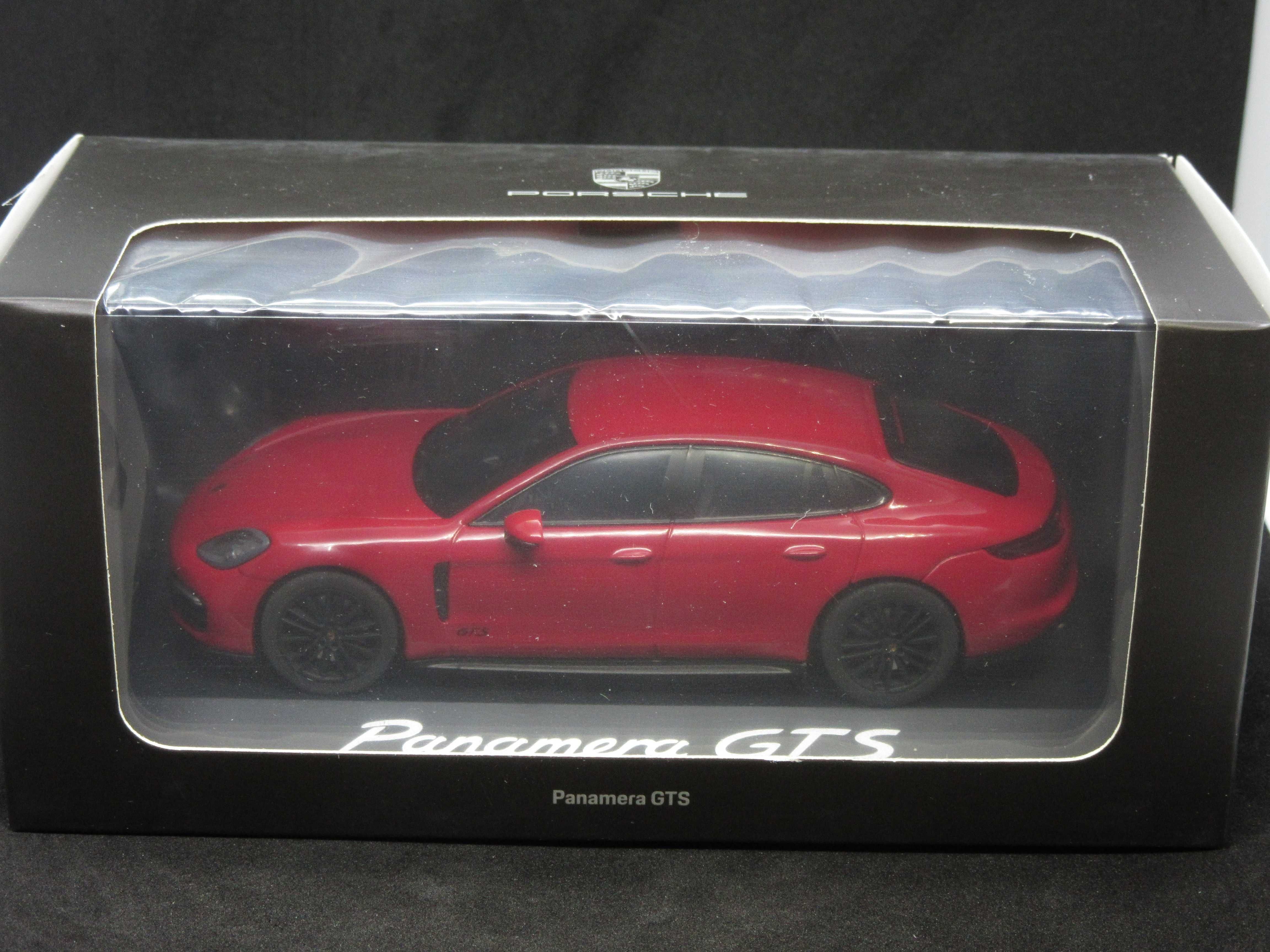 Macheta Porsche Panamera GTS Herpa 1:43