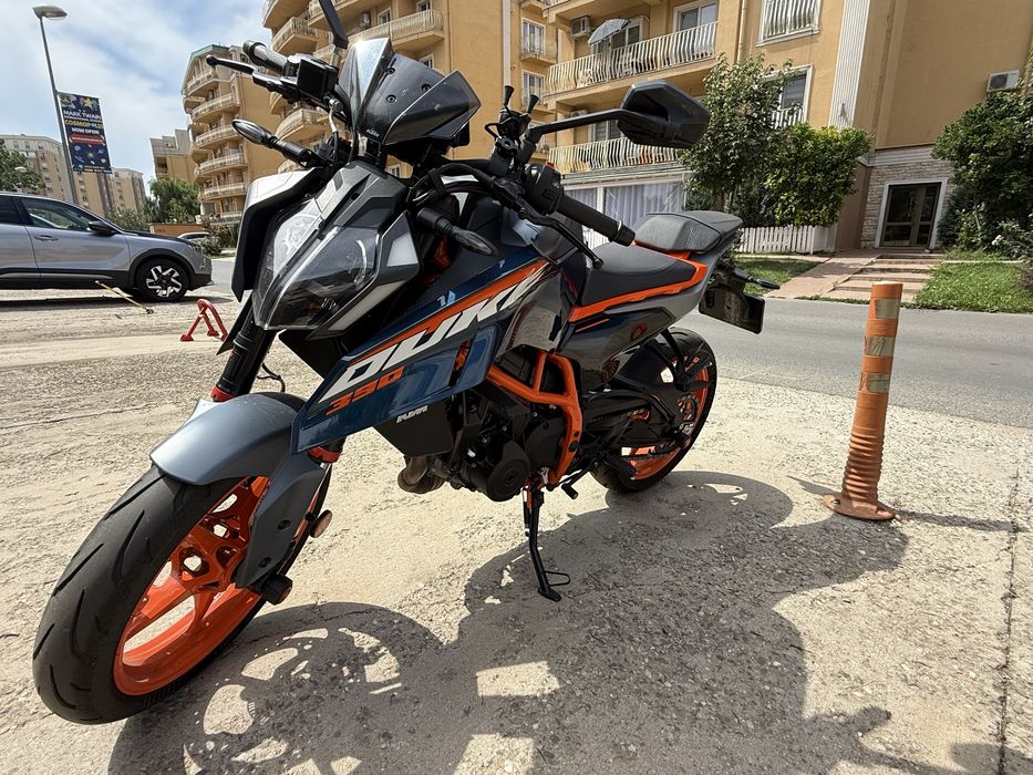 Motocicleta Duke 390 - 800km rulata 2024
