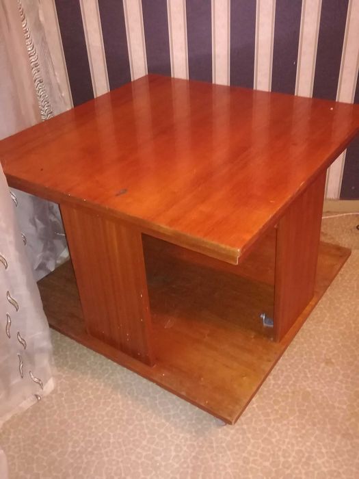 Продам журнальный столик