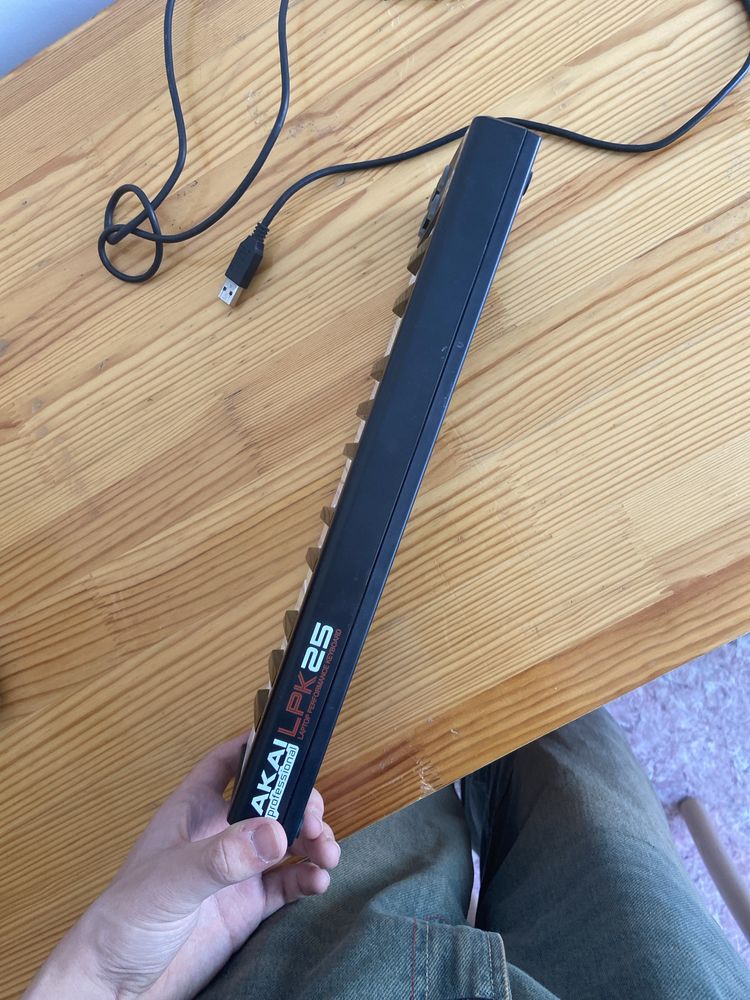 midi клавиатура akai lpk 25