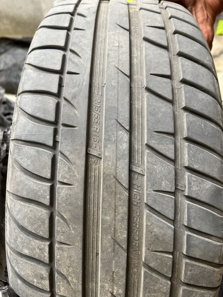 Продавам гуми с джанти комплект R16