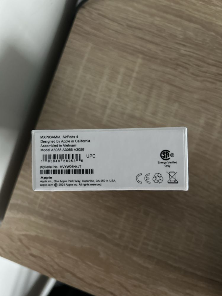 Слушалки airpods 4 anc
