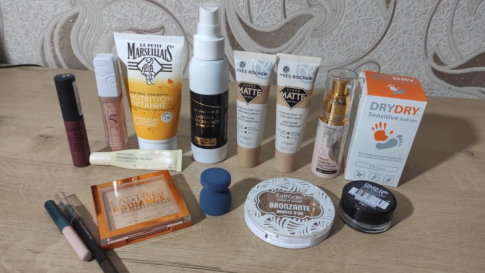 Продам набор косметики