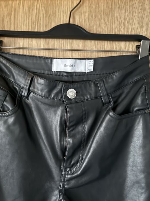 Pantaloni piele Berska, noi