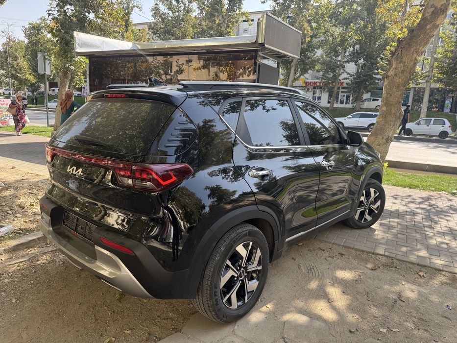 Продаёться KIA SONET фулл позиция в идеальном состояние с пропан газом