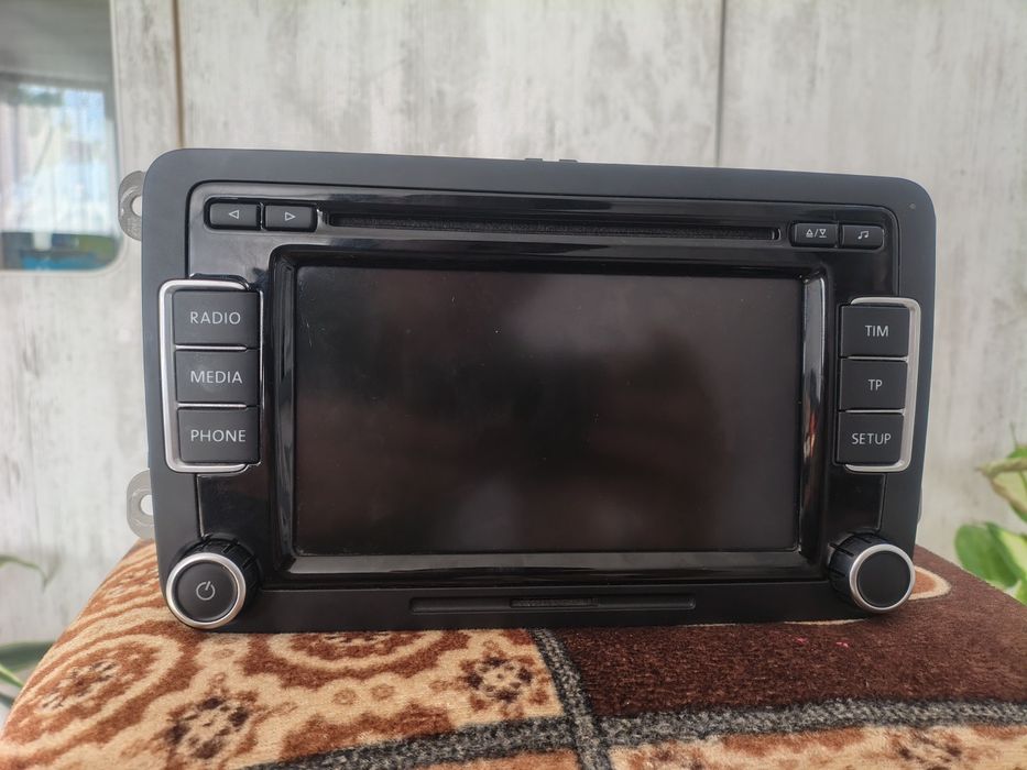 Navigație originală VW Passat B6 / CC – cu cameră marșarier, stare imp