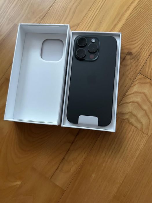 Iphone 15 pro nou negru