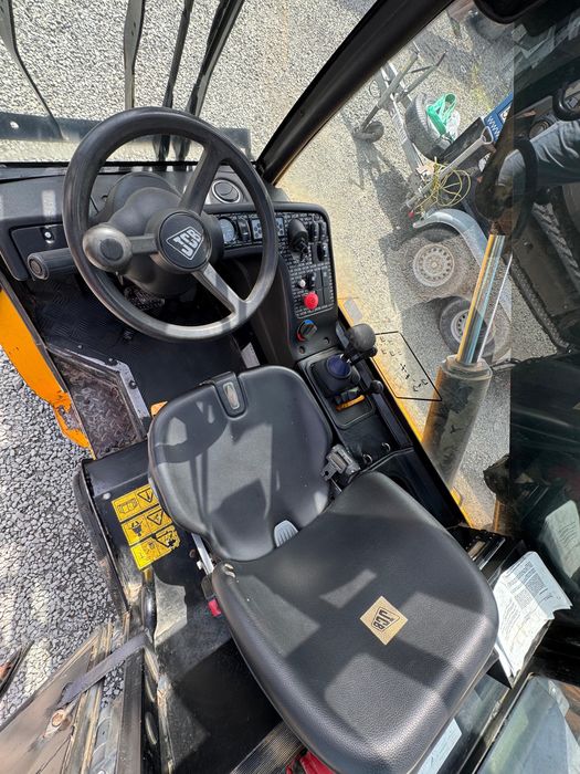 Jcb Teletruk brat telescopic  35D 4x4 diesel service facut an 2014