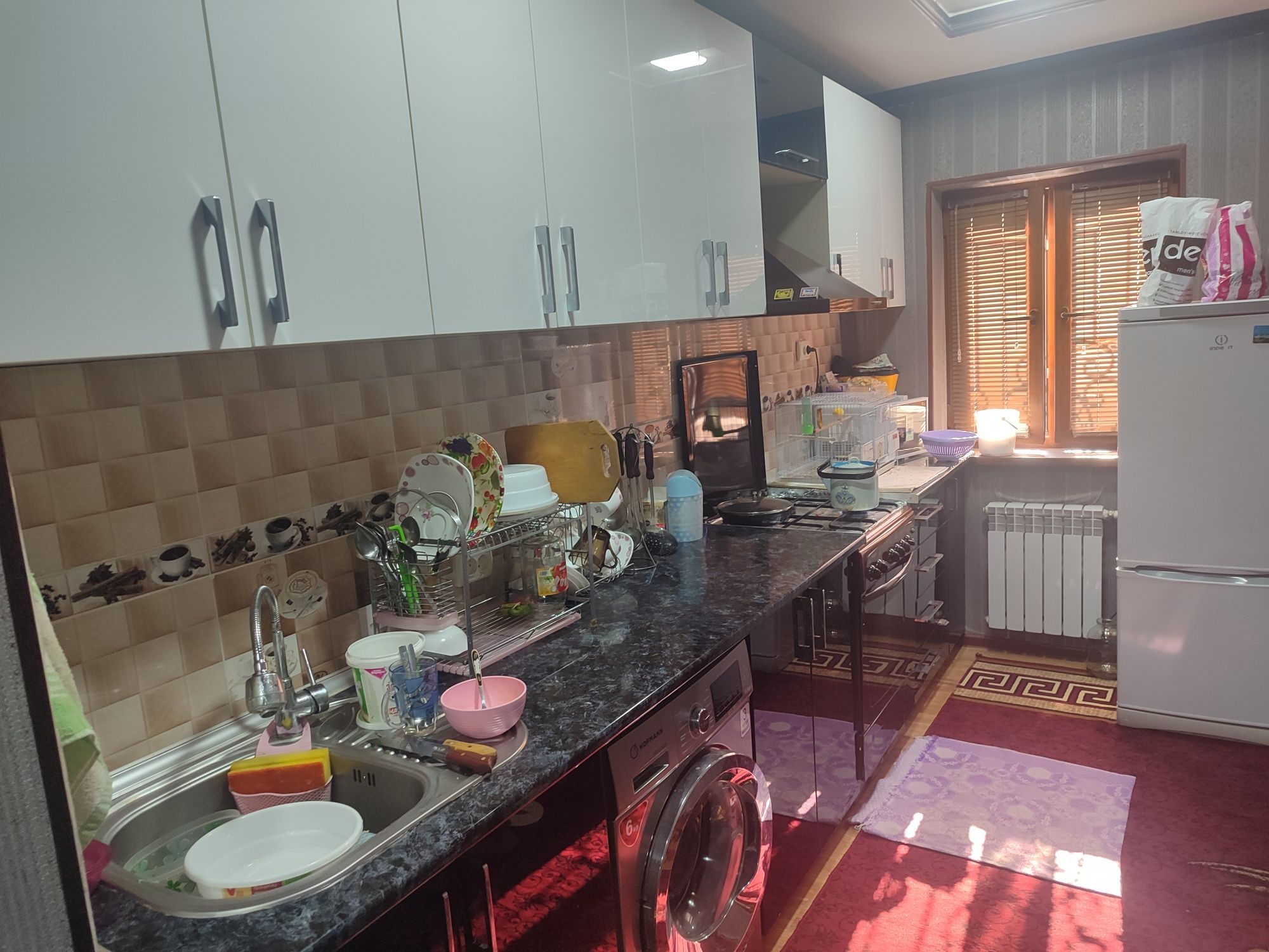 продаётся квартира 1 - этаж 2в4 комнатная