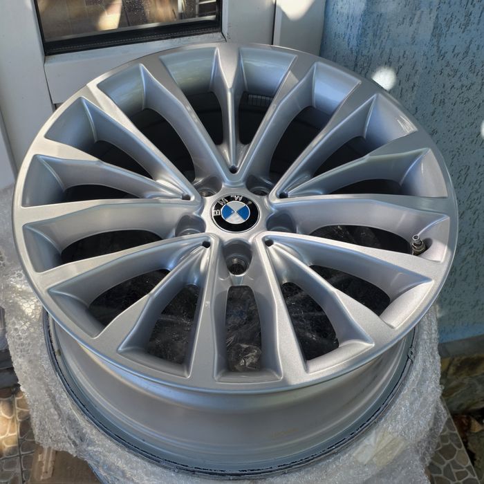 Jante originale BMW seria 5 G30 R18 model W-Spoke 632
