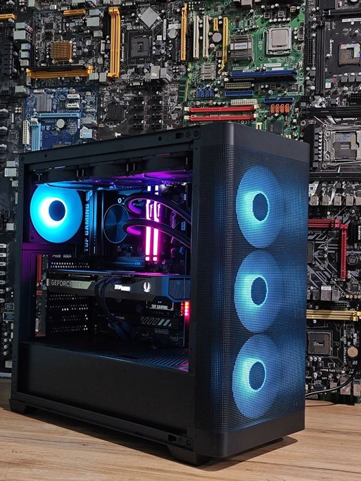 Ryzen 7 9700x RTX 5070TI DDR5 32