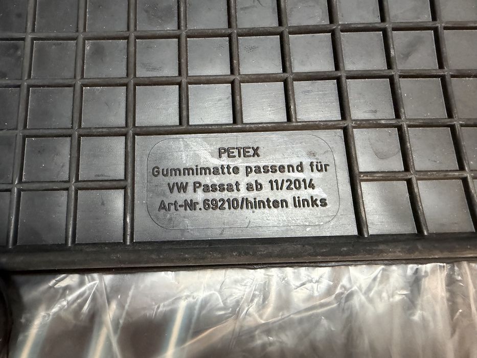 Гумени стелки Passat B8