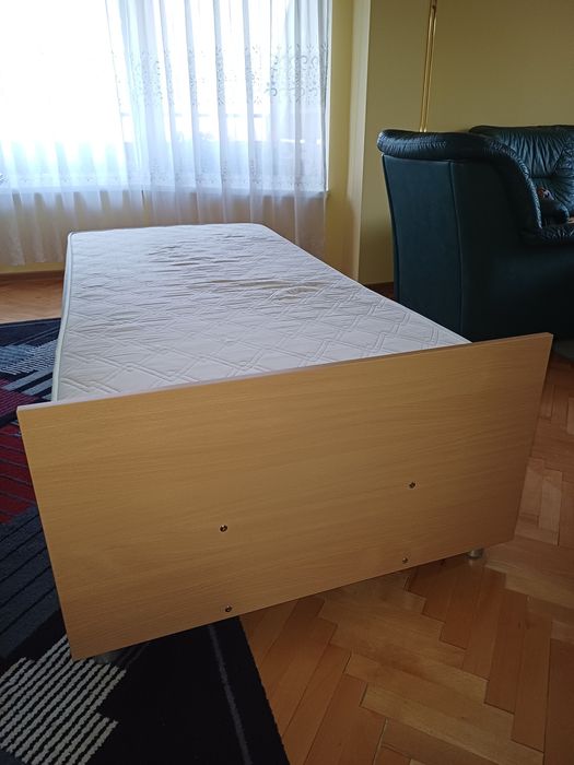 Единично легло с матрак и подматрачна рамка