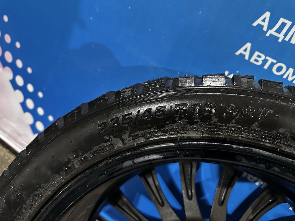 Продаю зимние шины Kumho и диски 18 размера