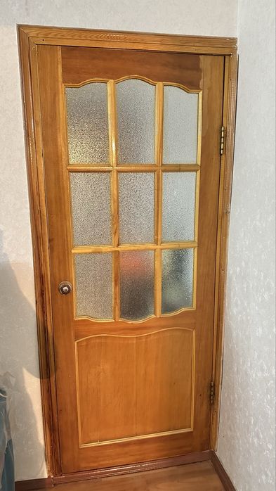 Продам две двери