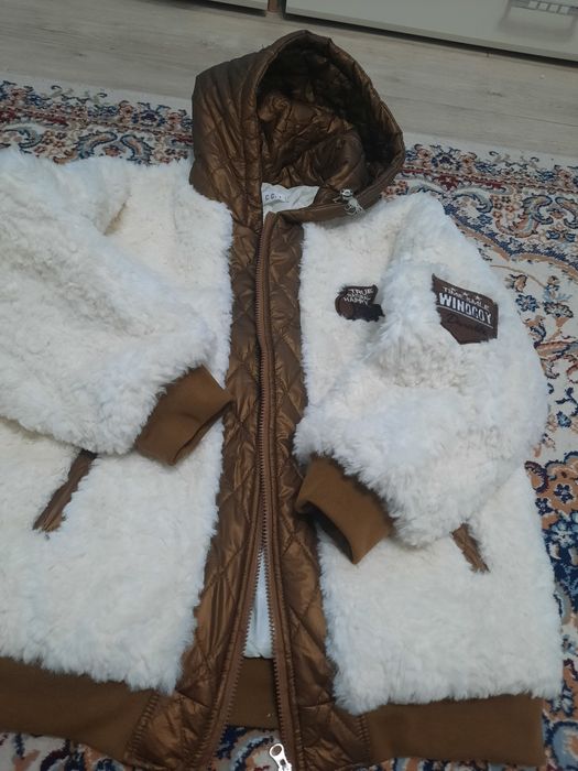 Продам куртку для подростка