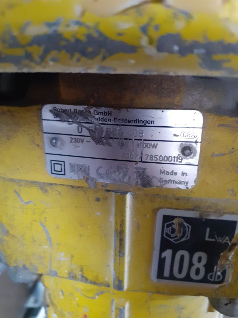 Къртач BOSCH GSH 27