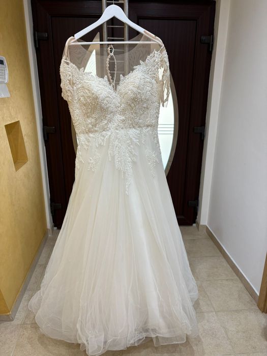 Vand rochie de mireasa