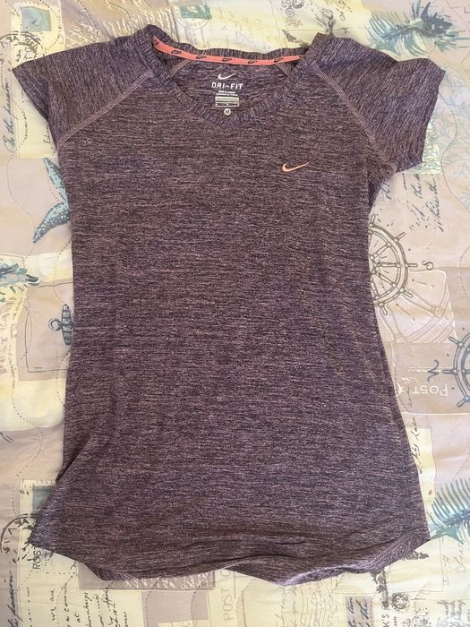 Спортна тениска “nike”