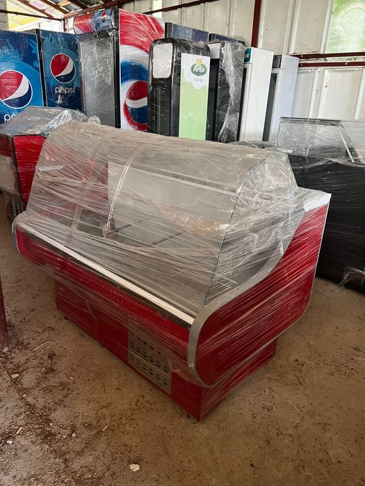 Vitrina frigorifica orizontala pentru mezeluri