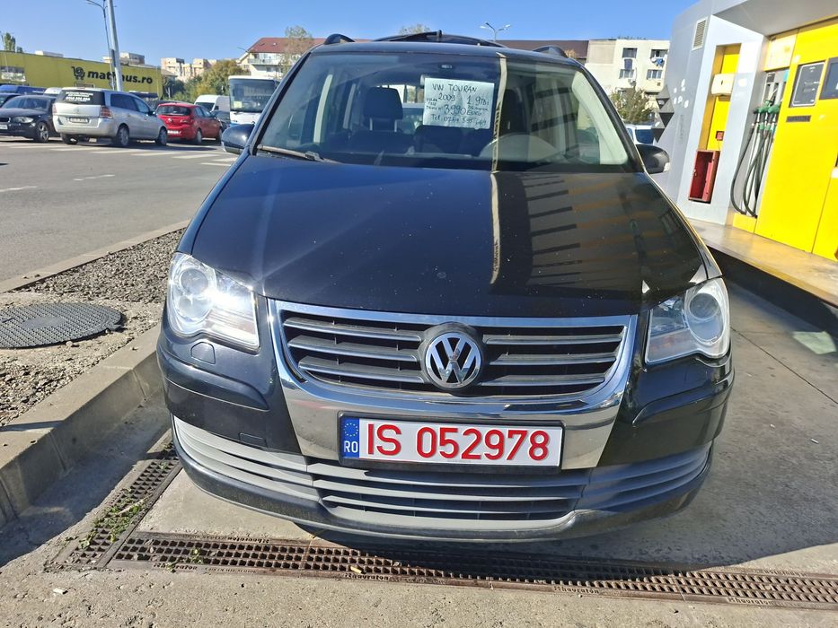 Vw touran facelift 1.9 tdi 105cp Germania 6+1 viteze jante 17 .