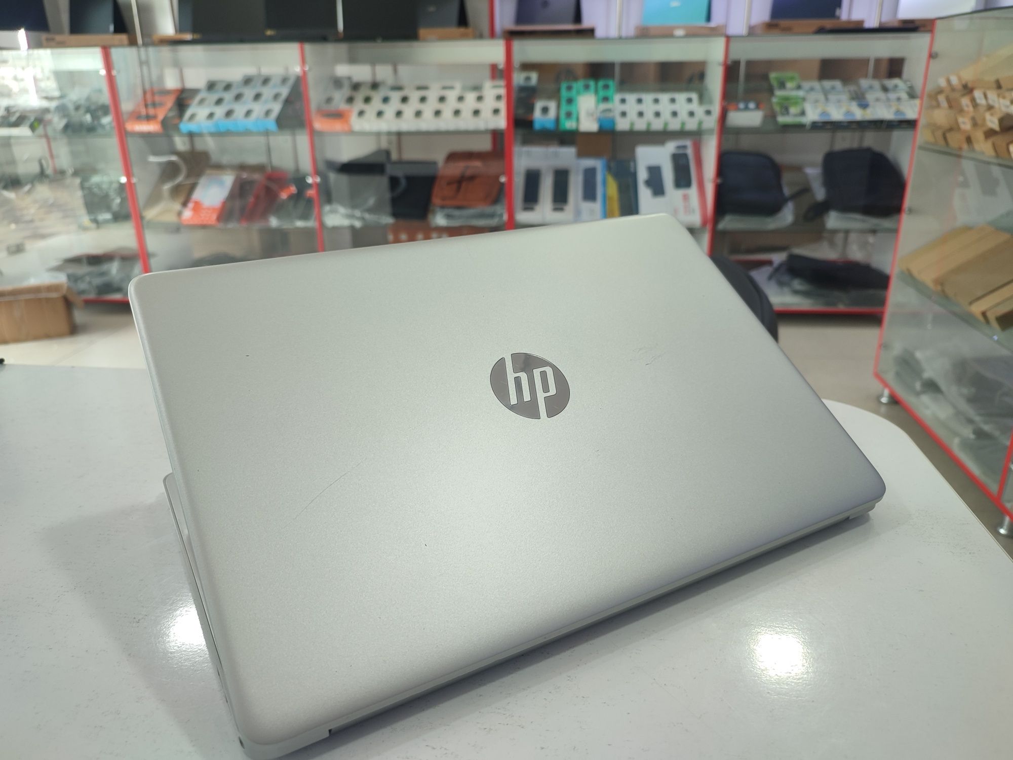 HP core i5 10 avlod qo'shimcha videokartalik yangidek