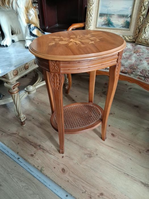 Малка    масичка