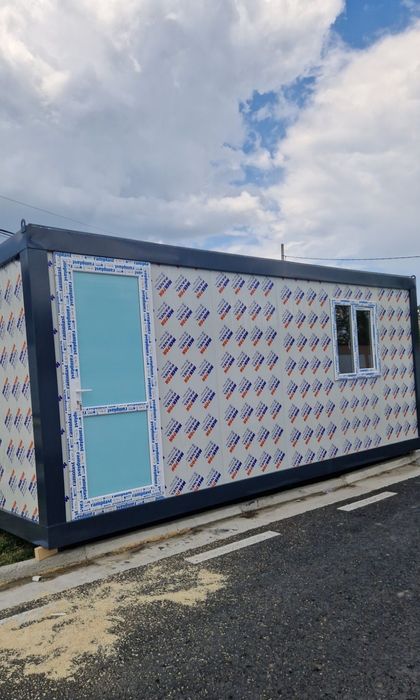 Vand containere modulare standarde la oferta