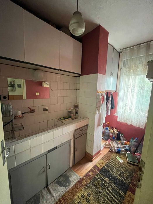 Продава апартамент с две спални и гараж в района на Абаята
