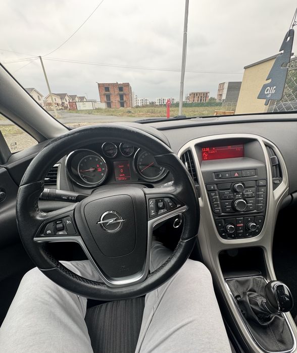Vand Opel Astra J 1,4 Turbo 140 cai 6 viteze