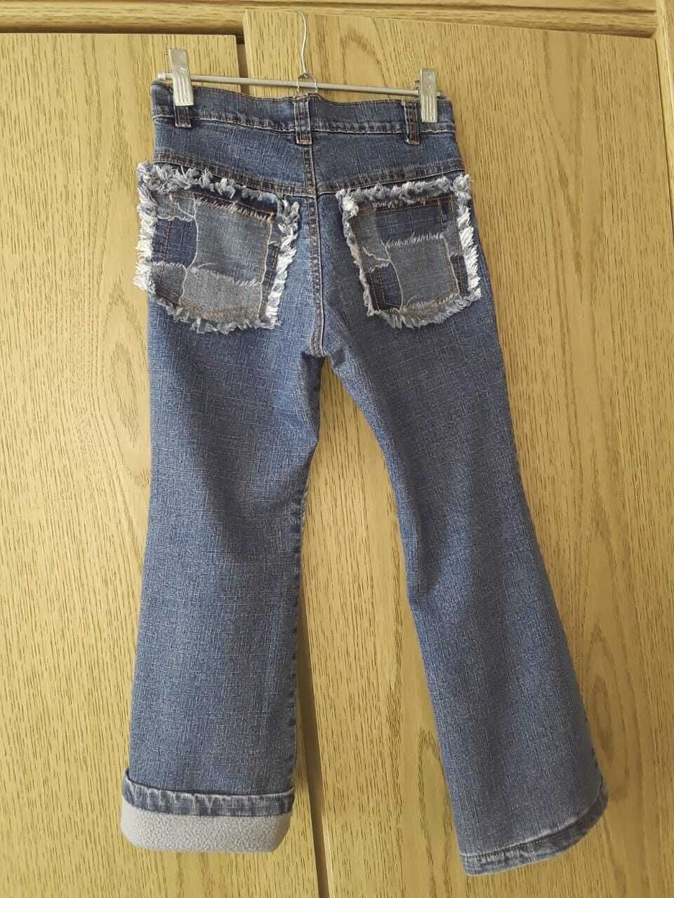 Продам утепленные джинсы для девочек