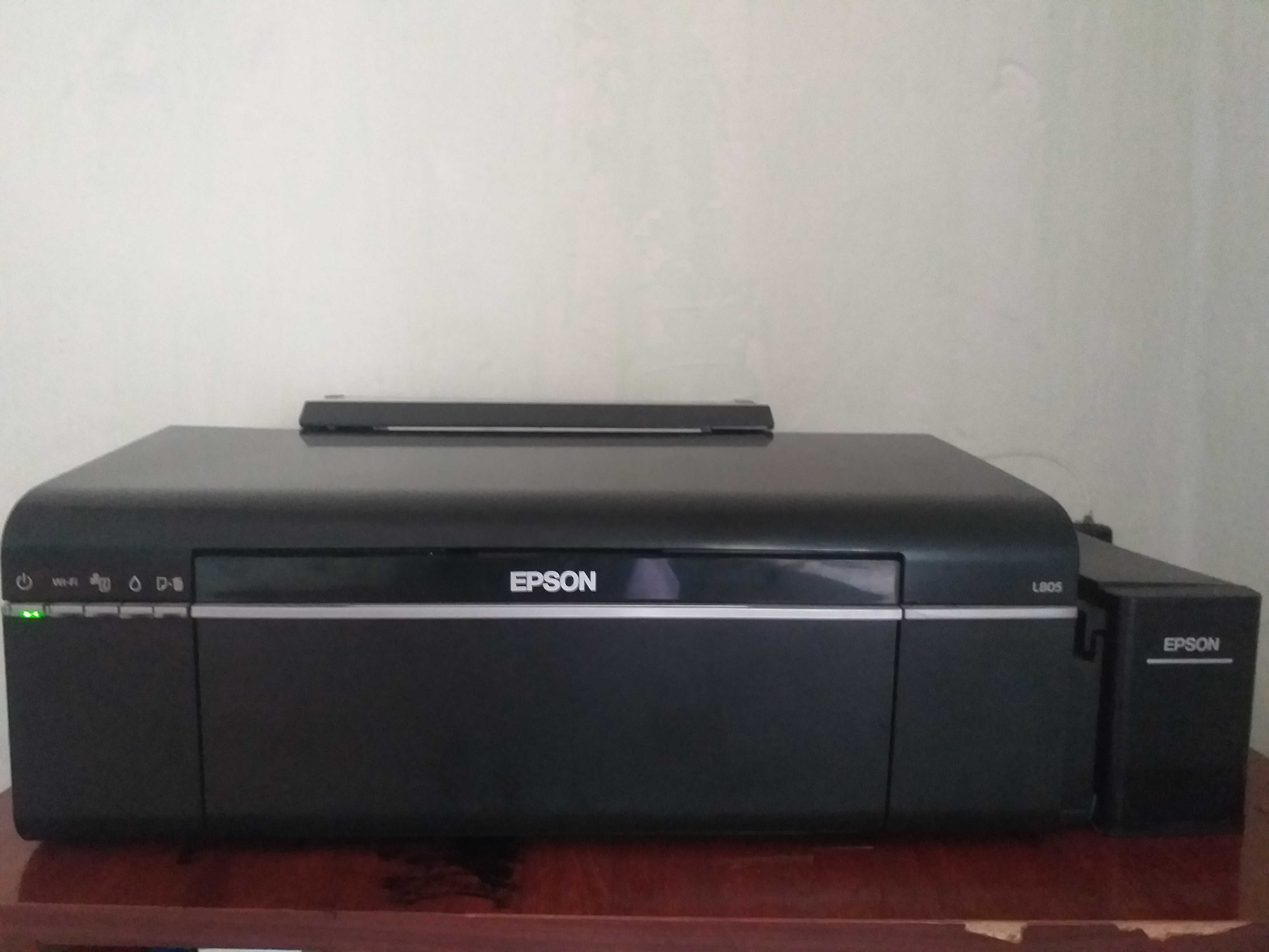 Epson L805 printer sotiladi.  Xolati yaxshi ishlab turgan printer.