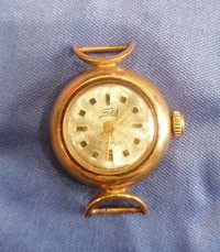 Позлатен, дамски часовник Заря, 17 камъка