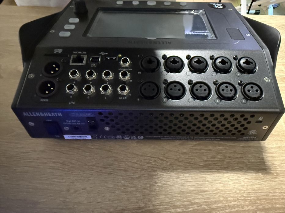 Vand Mixer Digital Allen&Heath CQ-12T