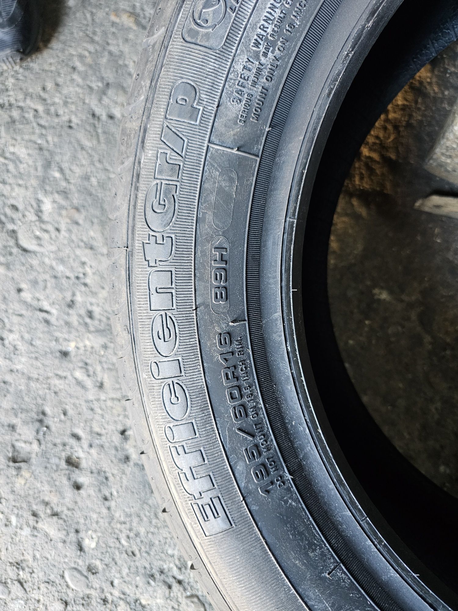 2 anvelope vara noi 195 60 16 Goodyear